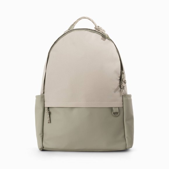 Thirty One Commuter Backpack - NWOT - Picture 2 of 8